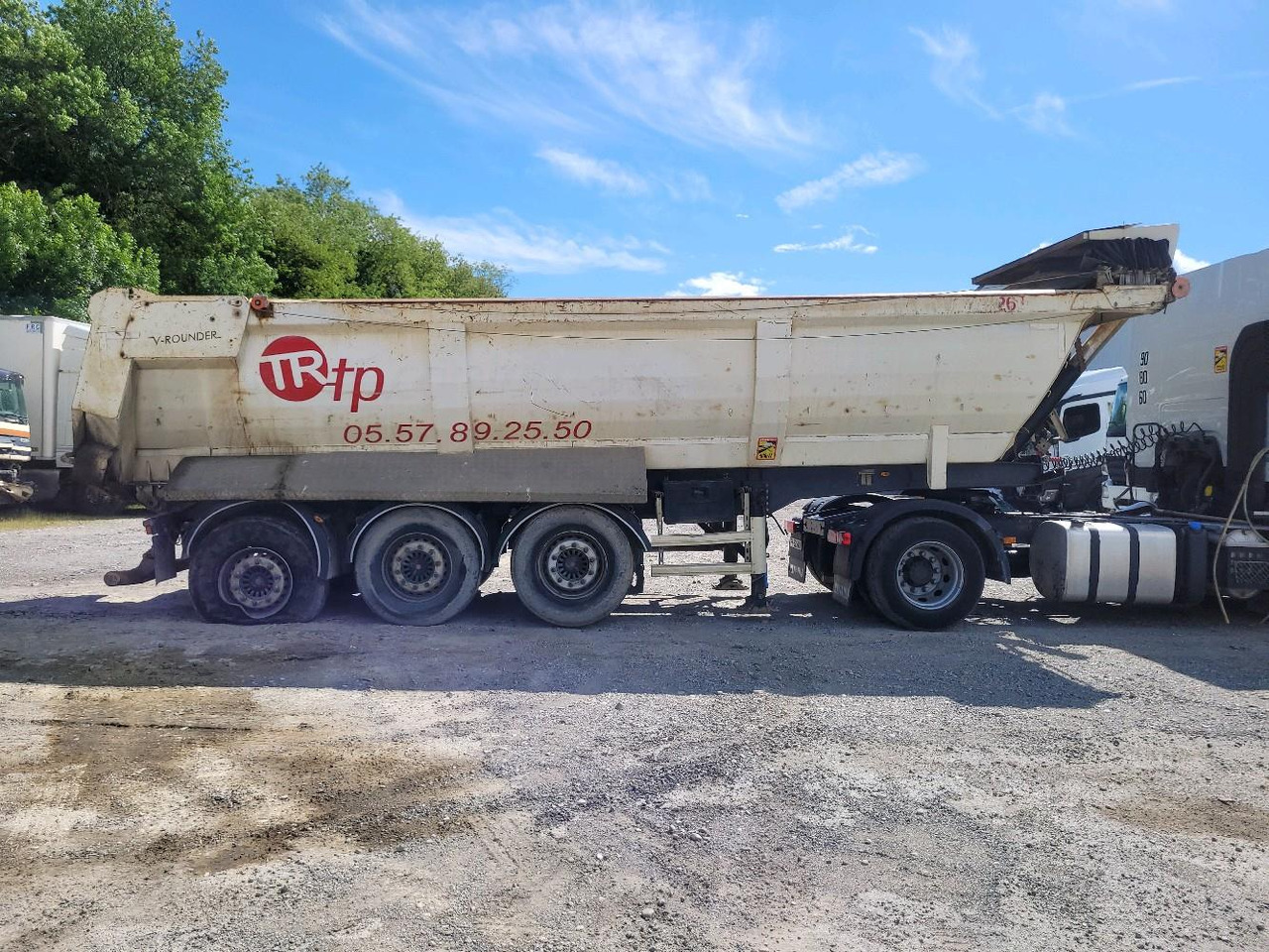 LOUAULT BENNE TP SR39 - Semiremorcă basculantă: Foto 3 LOUAULT BENNE TP SR39 - Semiremorcă basculantă: Foto 3