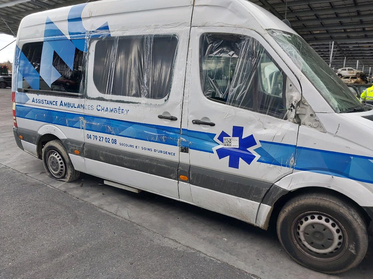 MERCEDES SPRINTER II 313 2.2 CDI 130 - Ambulanță: Foto 3 MERCEDES SPRINTER II 313 2.2 CDI 130 - Ambulanță: Foto 3