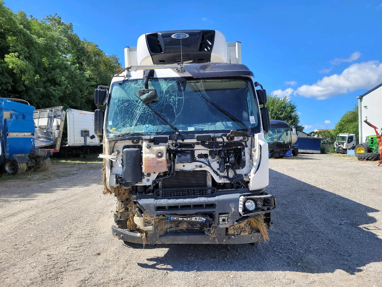 RENAULT D WIDE - Camion frigider: Foto 2 RENAULT D WIDE - Camion frigider: Foto 2