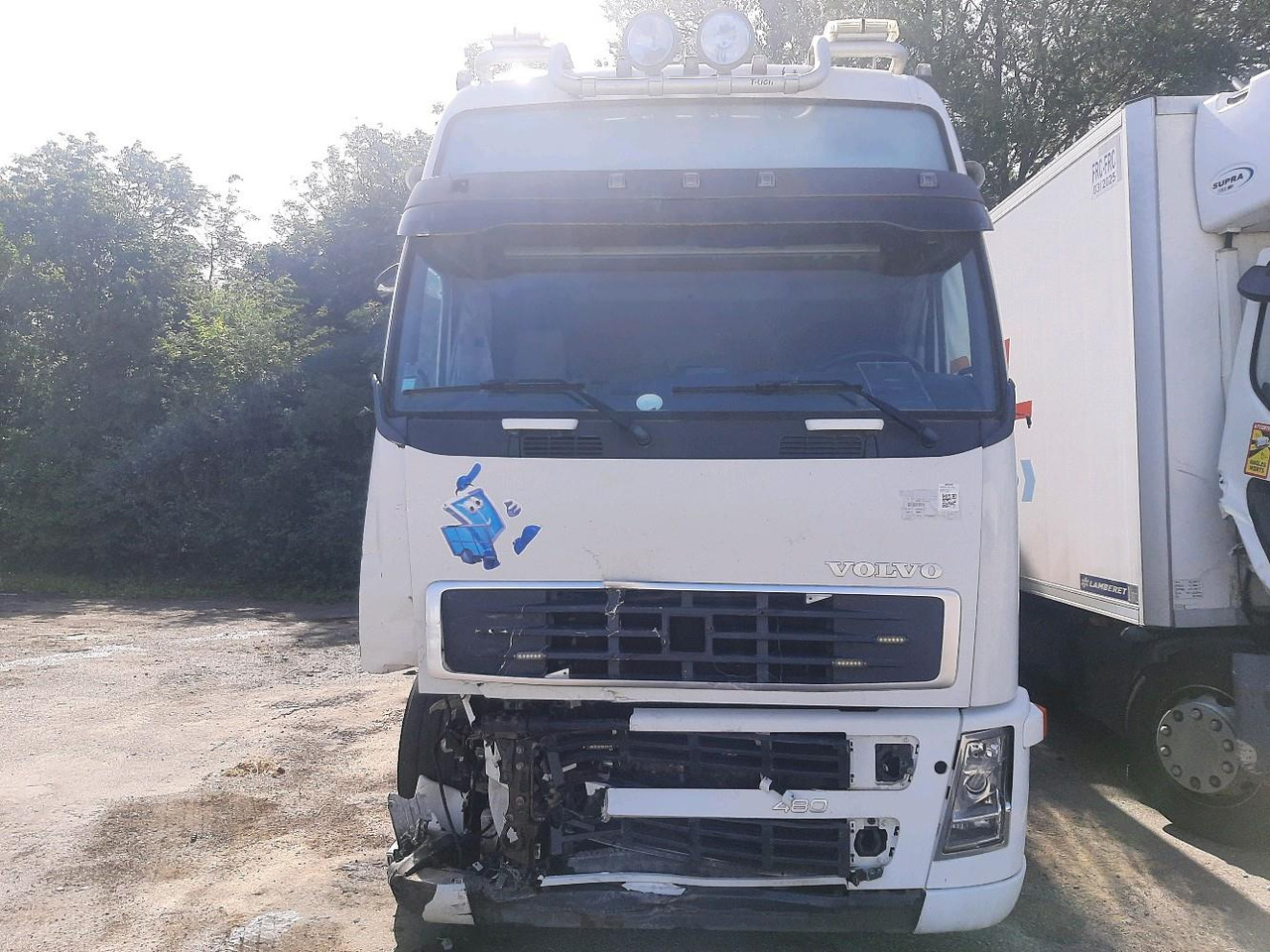 VOLVO FH 480 PORTEUR - Camion furgon: Foto 2 VOLVO FH 480 PORTEUR - Camion furgon: Foto 2