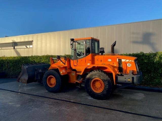 Doosan DL 200 - Încărcător frontal pe pneuri: Foto 3 Doosan DL 200 - Încărcător frontal pe pneuri: Foto 3