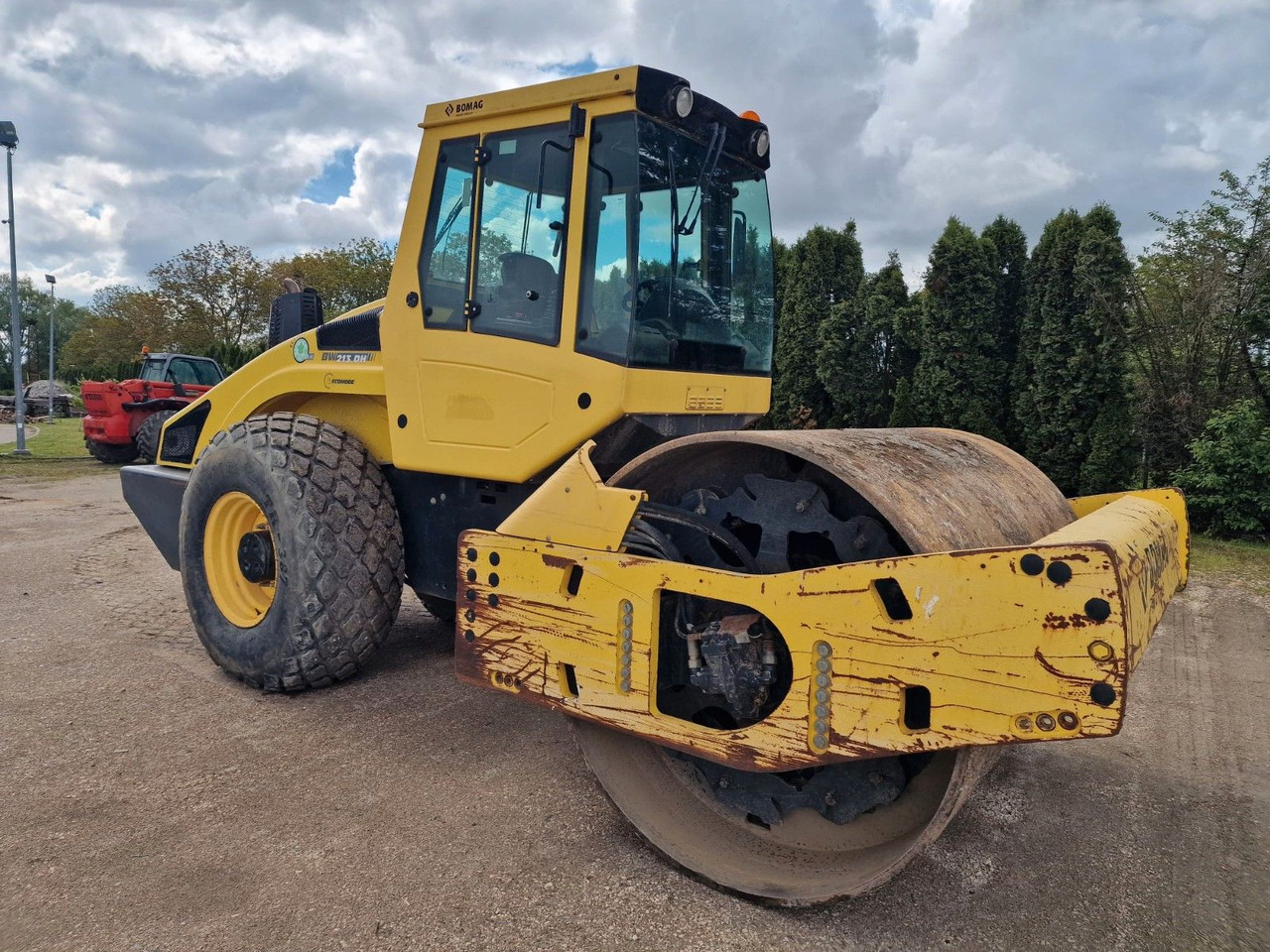 BOMAG Bw 213 DH-4 - Compactor: Foto 2 BOMAG Bw 213 DH-4 - Compactor: Foto 2