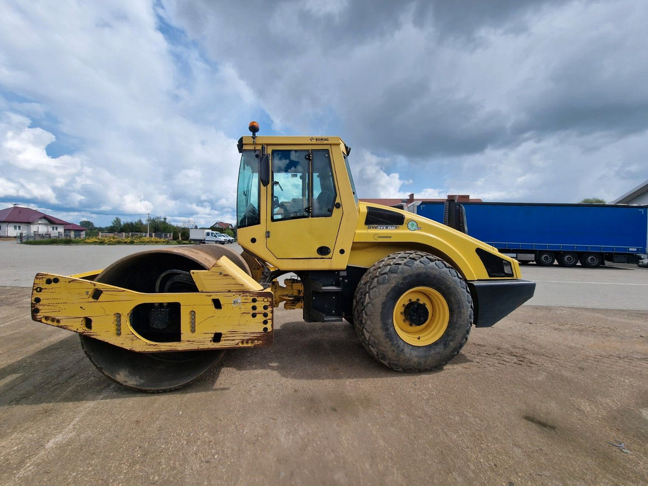 BOMAG Bw 213 DH-4 - Compactor: Foto 4 BOMAG Bw 213 DH-4 - Compactor: Foto 4