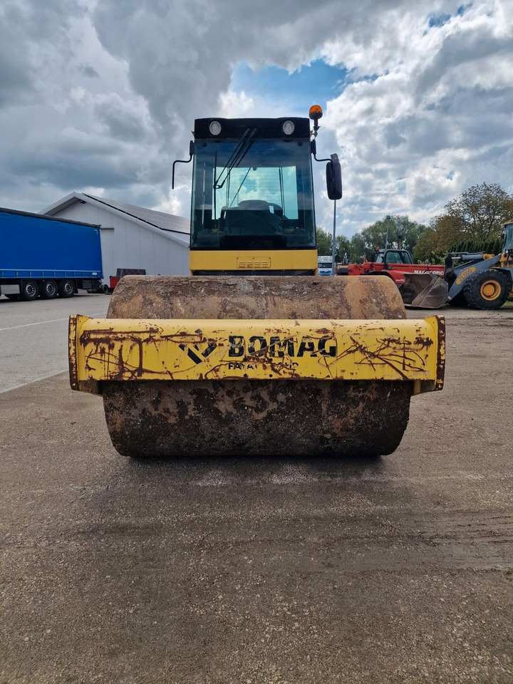 BOMAG Bw 213 DH-4 - Compactor: Foto 3 BOMAG Bw 213 DH-4 - Compactor: Foto 3