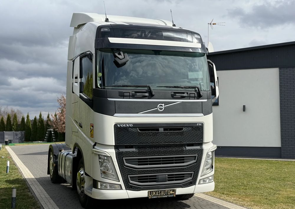 Volvo FH 500 PARK COOL - Cap tractor: Foto 3 Volvo FH 500 PARK COOL - Cap tractor: Foto 3