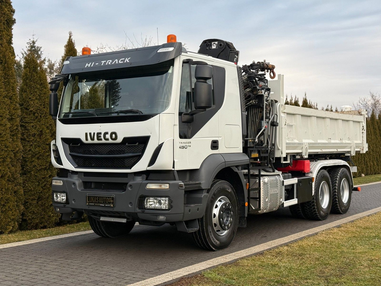 Iveco TRAKKER 450 6X4 DOUBLE HYDRO-BOARD HIAB - Camion cu macara: Foto 4 Iveco TRAKKER 450 6X4 DOUBLE HYDRO-BOARD HIAB - Camion cu macara: Foto 4