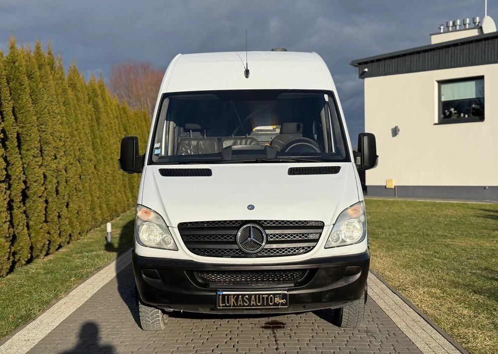 Mercedes-Benz SPRINTER 516 3,5 T MANUAL - Dubă: Foto 2 Mercedes-Benz SPRINTER 516 3,5 T MANUAL - Dubă: Foto 2