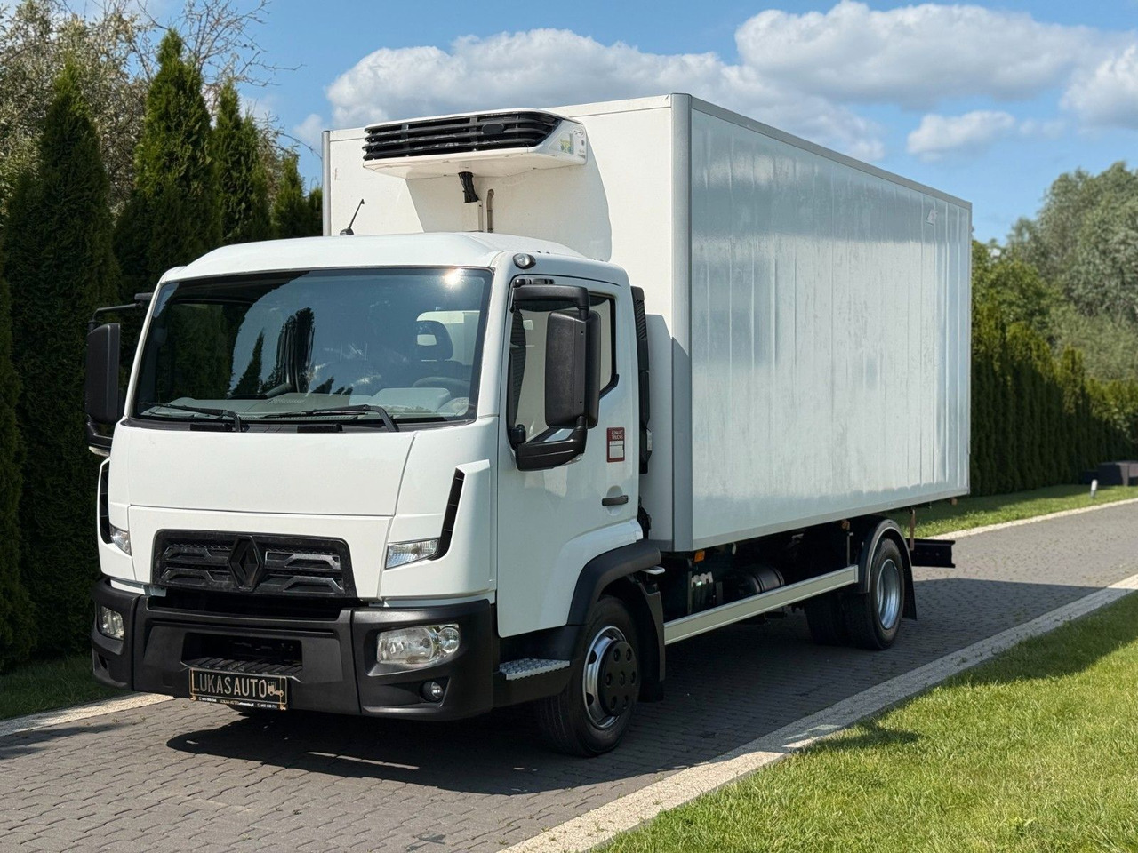 Renault D7.5 MANUAL LAMBERET CARRIER XARIOS 350 - Camion frigider: Foto 1 Renault D7.5 MANUAL LAMBERET CARRIER XARIOS 350 - Camion frigider: Foto 1