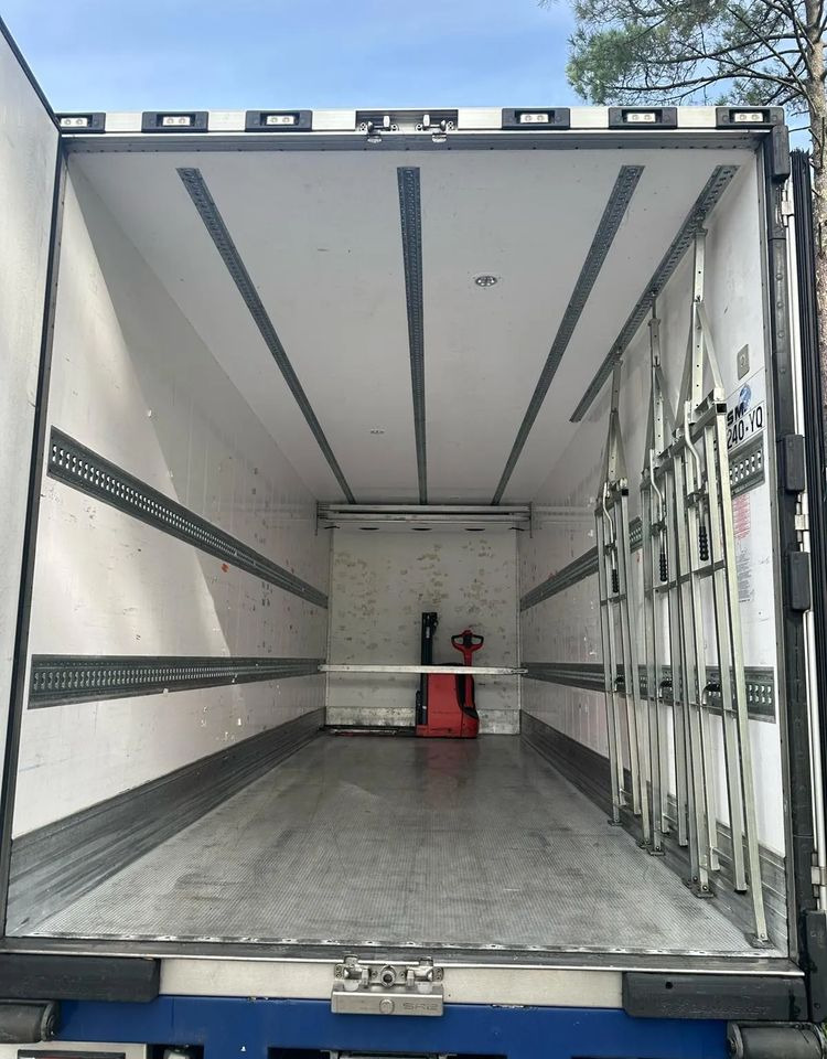 Scania S 500 CARIER FRIGO 6X2 RETARDER - Camion frigider: Foto 3 Scania S 500 CARIER FRIGO 6X2 RETARDER - Camion frigider: Foto 3