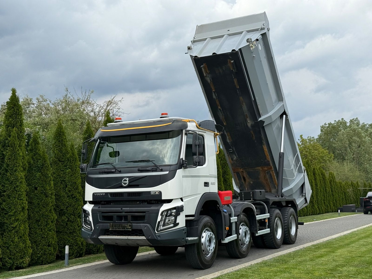 Volvo FMX 500 8X4 RETARDER - Camion basculantă: Foto 1 Volvo FMX 500 8X4 RETARDER - Camion basculantă: Foto 1