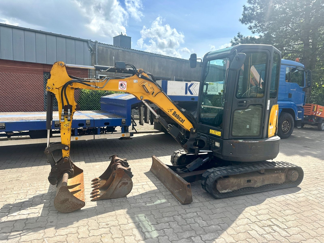 Bobcat E26 / 2015 BJ / 3 x Löffel - Mini excavator: Foto 1 Bobcat E26 / 2015 BJ / 3 x Löffel - Mini excavator: Foto 1