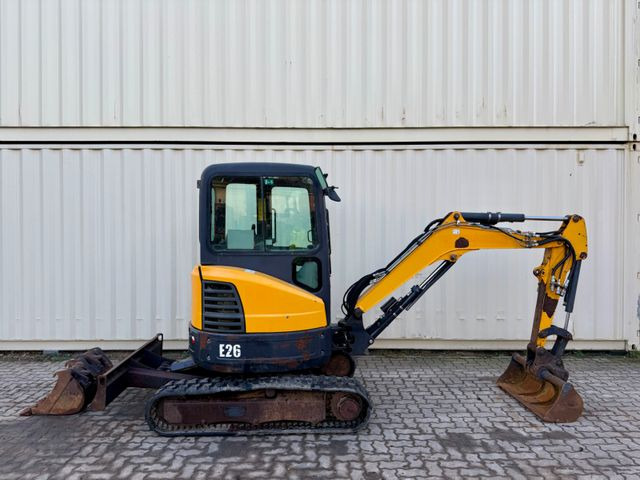 Bobcat E26 / 2016 BJ / 3 x Löffel / 3.905 H - Mini excavator: Foto 5 Bobcat E26 / 2016 BJ / 3 x Löffel / 3.905 H - Mini excavator: Foto 5