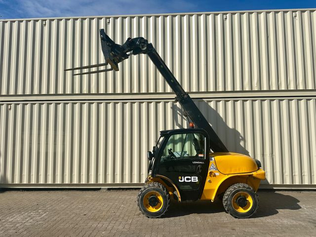 JCB 520-40 / 2017 BJ / 2.297 Bh / 4 Meter / 2 Tonnen - Stivuitor telescopic: Foto 2 JCB 520-40 / 2017 BJ / 2.297 Bh / 4 Meter / 2 Tonnen - Stivuitor telescopic: Foto 2