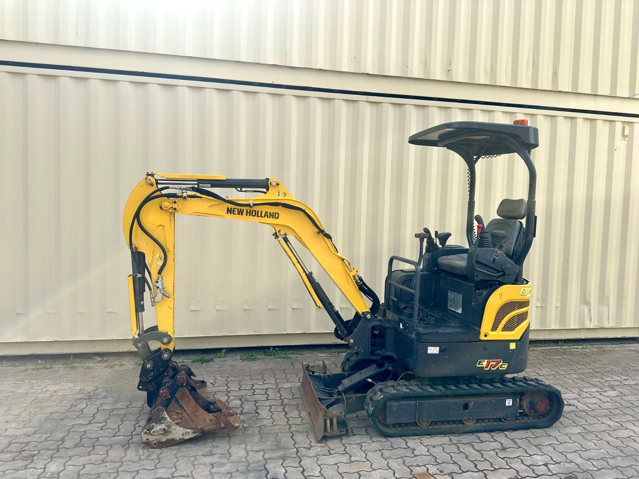 New Holland E17C / 2021 BJ / 508 H / 2 x Löffel - Mini excavator: Foto 1 New Holland E17C / 2021 BJ / 508 H / 2 x Löffel - Mini excavator: Foto 1