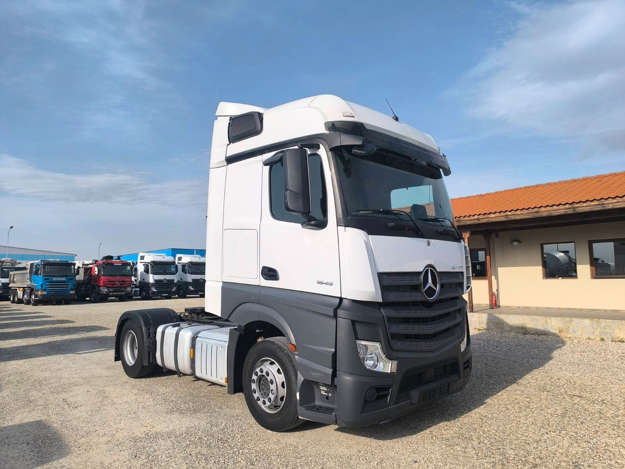 Mercedes-Benz Actros 1845 - Cap tractor: Foto 1 Mercedes-Benz Actros 1845 - Cap tractor: Foto 1