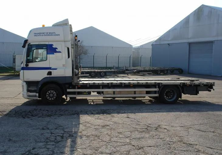 DAF CF 410 EURO 6 Laweta - Platforma super stan - Camion platformă: Foto 4 DAF CF 410 EURO 6 Laweta - Platforma super stan - Camion platformă: Foto 4