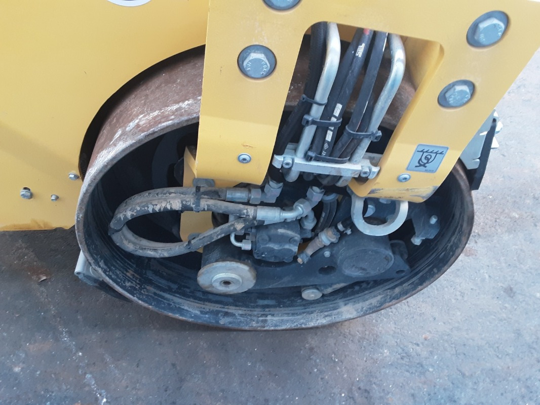 BOMAG DE BW 120 AD-5 Stage V/Tier 4f - Cilindru compactor: Foto 3 BOMAG DE BW 120 AD-5 Stage V/Tier 4f - Cilindru compactor: Foto 3