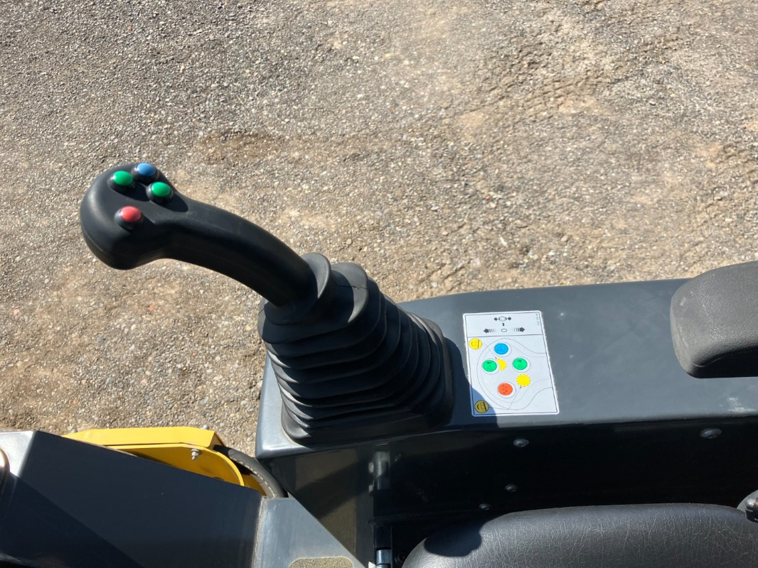 BOMAG DE BW 124 DH-5 Stage V/Tier 4f - Cilindru compactor: Foto 5 BOMAG DE BW 124 DH-5 Stage V/Tier 4f - Cilindru compactor: Foto 5