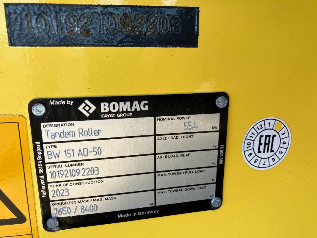 BOMAG DE BW 151 AD-50 Stage IIIa/Tier 4i - Cilindru compactor pentru asfalt: Foto 2 BOMAG DE BW 151 AD-50 Stage IIIa/Tier 4i - Cilindru compactor pentru asfalt: Foto 2