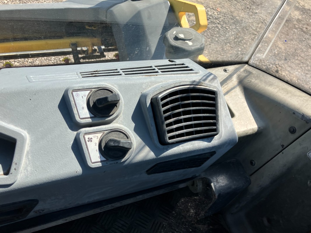 BOMAG DE BW 161 AD-5  Stage IIIb/Tier 4i - Cilindru compactor pentru asfalt: Foto 5 BOMAG DE BW 161 AD-5  Stage IIIb/Tier 4i - Cilindru compactor pentru asfalt: Foto 5