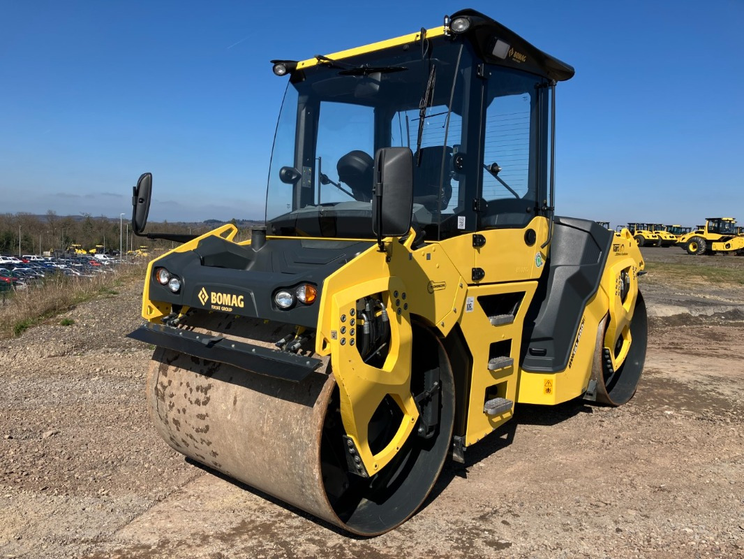 BOMAG DE BW 161 ADO-5 STage V/Tier 4f - Cilindru compactor pentru asfalt: Foto 1 BOMAG DE BW 161 ADO-5 STage V/Tier 4f - Cilindru compactor pentru asfalt: Foto 1