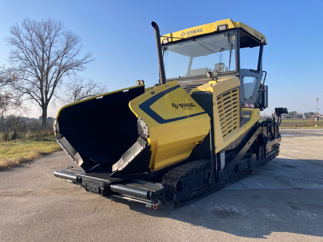 BOMAG IT BF 700 C-2 S500  Stage IV/Tier 4f - Finisor de asfalt: Foto 1 BOMAG IT BF 700 C-2 S500  Stage IV/Tier 4f - Finisor de asfalt: Foto 1