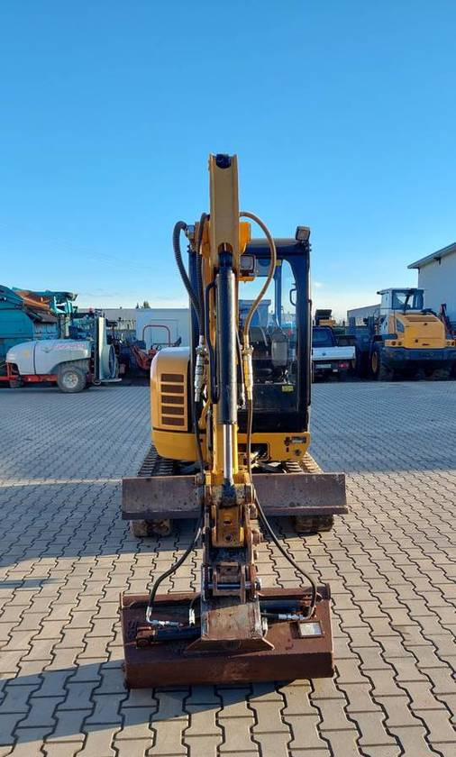 Minikoparka Caterpillar CAT 302.7D CR - Excavator pe şenile: Foto 3 Minikoparka Caterpillar CAT 302.7D CR - Excavator pe şenile: Foto 3