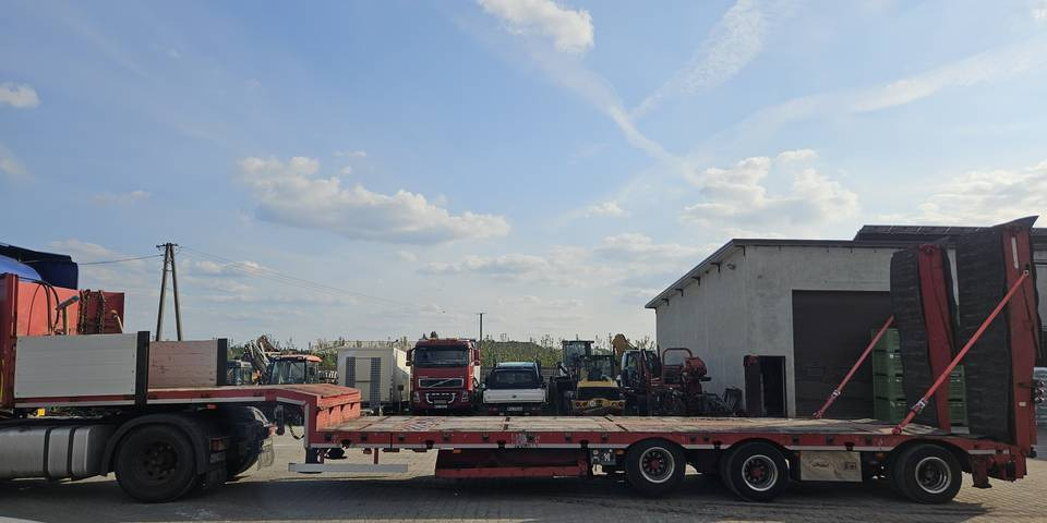 Naczepa niskopodwozie Bodex KIS3J DMC 47 ton - Semiremorcă transport agabaritic: Foto 4 Naczepa niskopodwozie Bodex KIS3J DMC 47 ton - Semiremorcă transport agabaritic: Foto 4