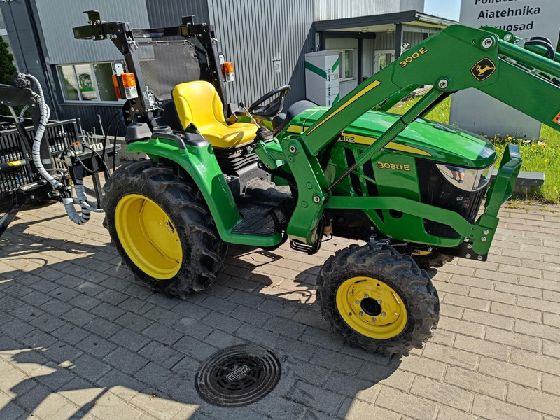 John Deere 3038E Vahva Jussi 400 - Tractor agricol: Foto 4 John Deere 3038E Vahva Jussi 400 - Tractor agricol: Foto 4
