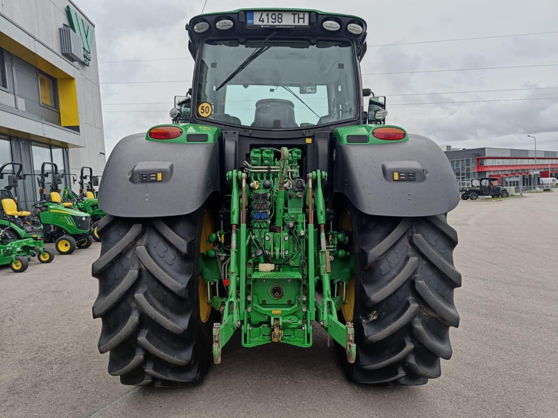 John Deere 6215R - Tractor agricol: Foto 4 John Deere 6215R - Tractor agricol: Foto 4