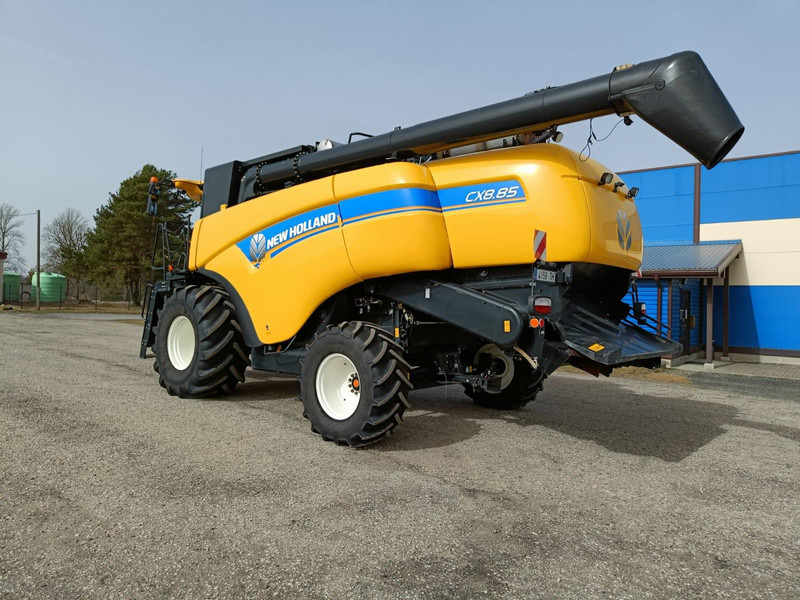 New Holland CX 8.85 - Combină de recoltat cereale: Foto 3 New Holland CX 8.85 - Combină de recoltat cereale: Foto 3