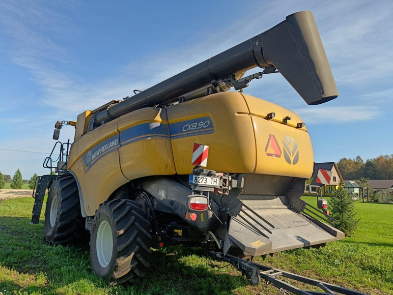 New Holland CX 8.90 - Combină de recoltat cereale: Foto 3 New Holland CX 8.90 - Combină de recoltat cereale: Foto 3