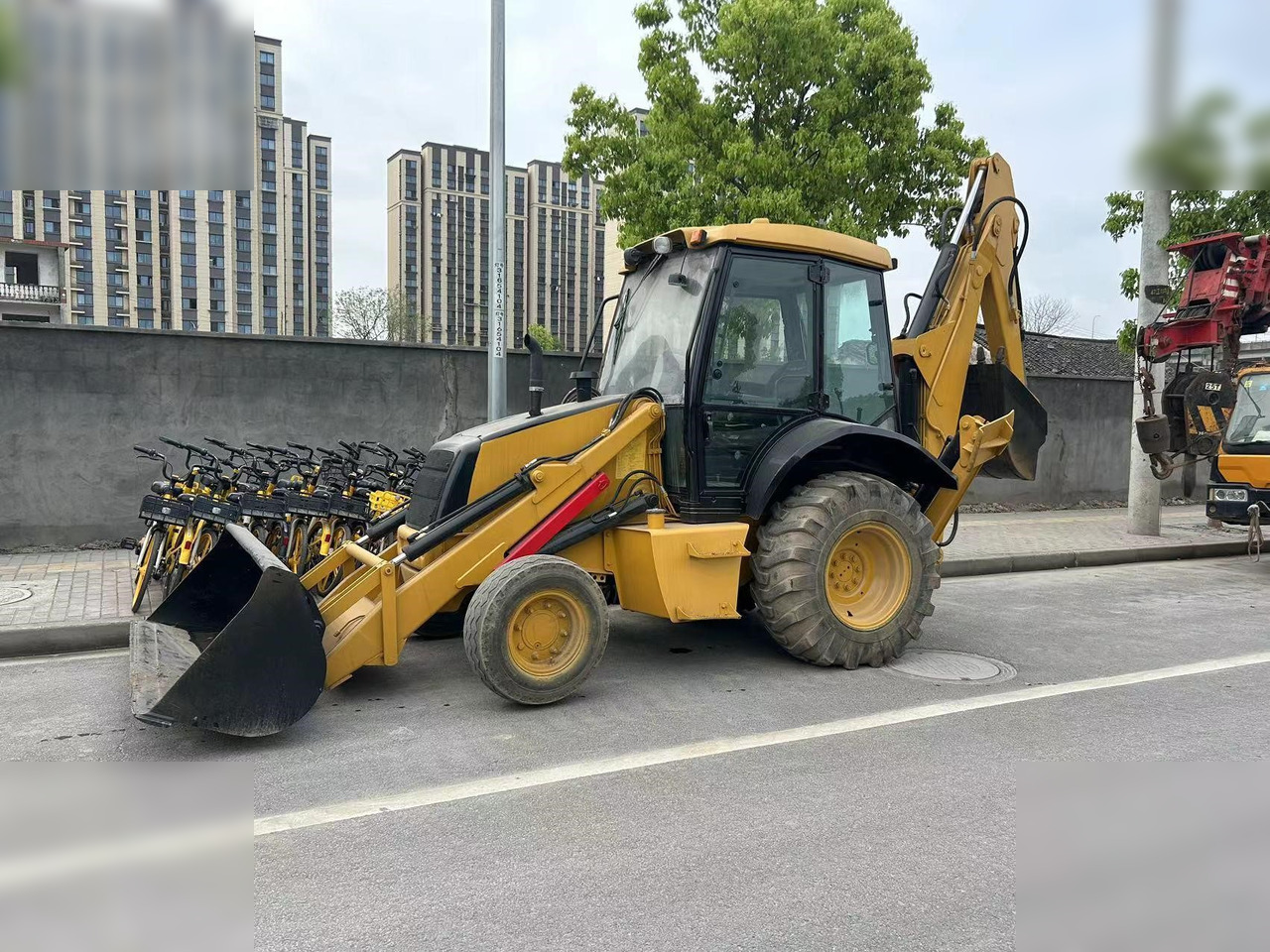 CASE 580 - Buldoexcavator: Foto 1 CASE 580 - Buldoexcavator: Foto 1