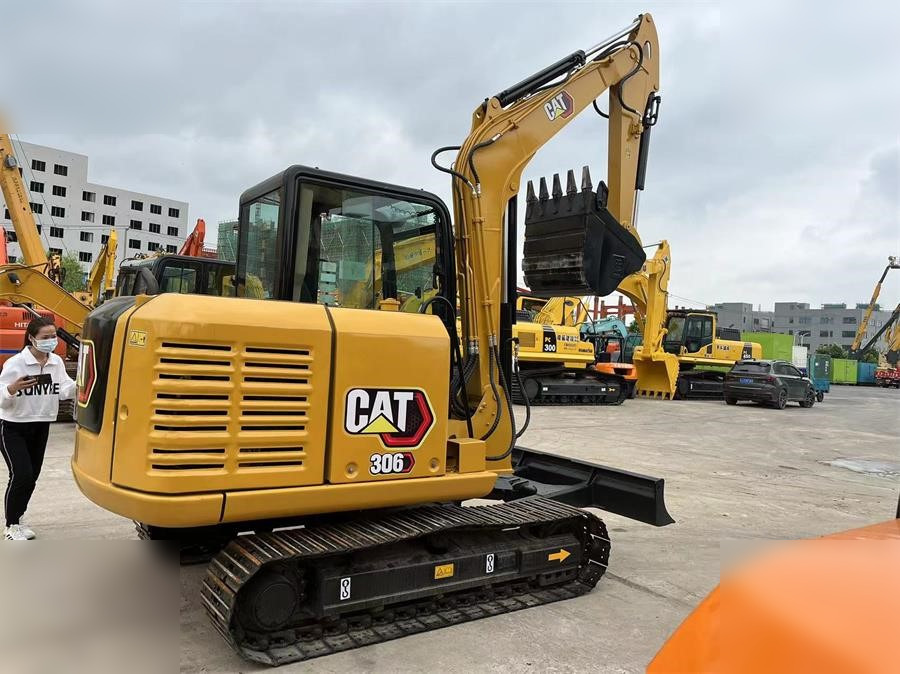 CATERPILLAR 306E - Excavator pe şenile: Foto 1 CATERPILLAR 306E - Excavator pe şenile: Foto 1
