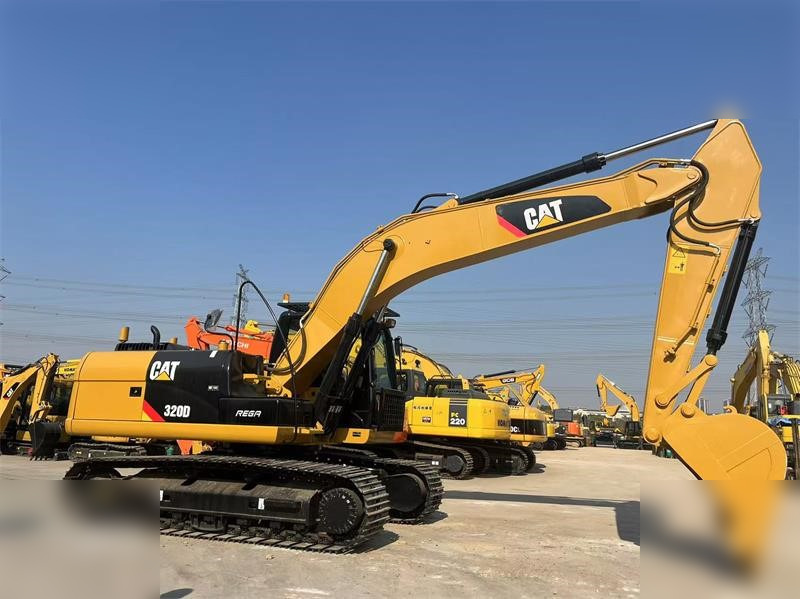 CATERPILLAR 320D - Excavator pe şenile: Foto 2 CATERPILLAR 320D - Excavator pe şenile: Foto 2