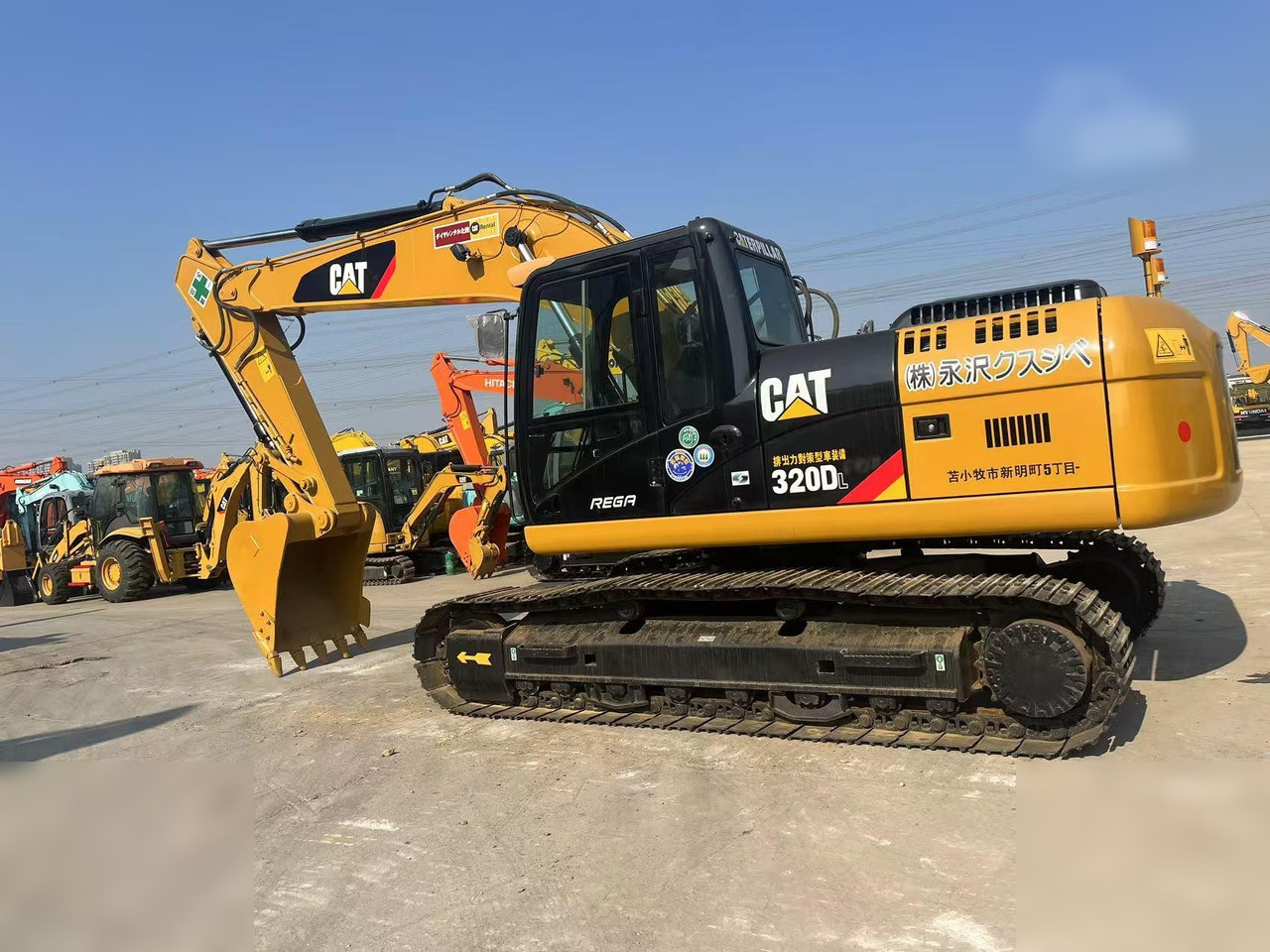 CATERPILLAR 320D - Excavator pe şenile: Foto 1 CATERPILLAR 320D - Excavator pe şenile: Foto 1