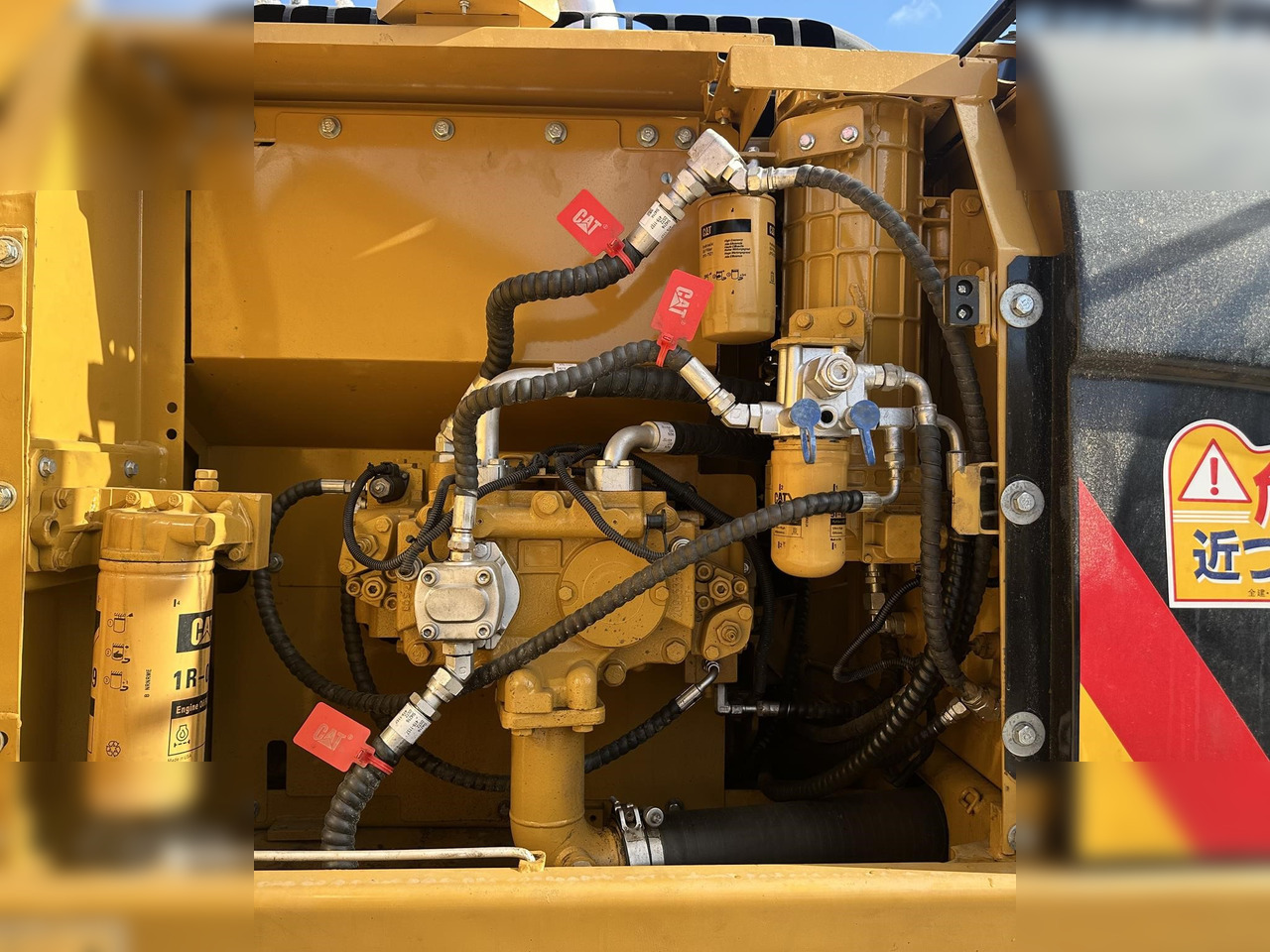 Excavator pe şenile CATERPILLAR 320D: Foto 8