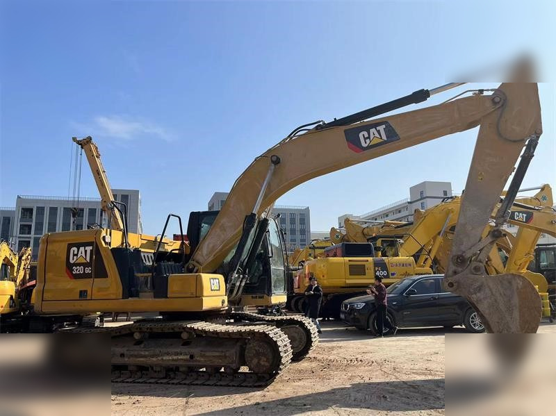 CATERPILLAR 320GC - Excavator pe şenile: Foto 2 CATERPILLAR 320GC - Excavator pe şenile: Foto 2