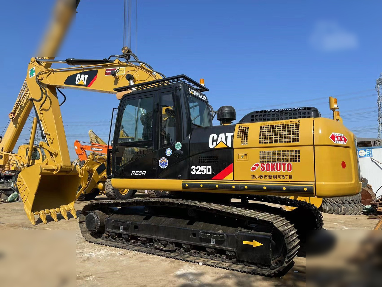 CATERPILLAR 325DL - Excavator pe şenile: Foto 1 CATERPILLAR 325DL - Excavator pe şenile: Foto 1