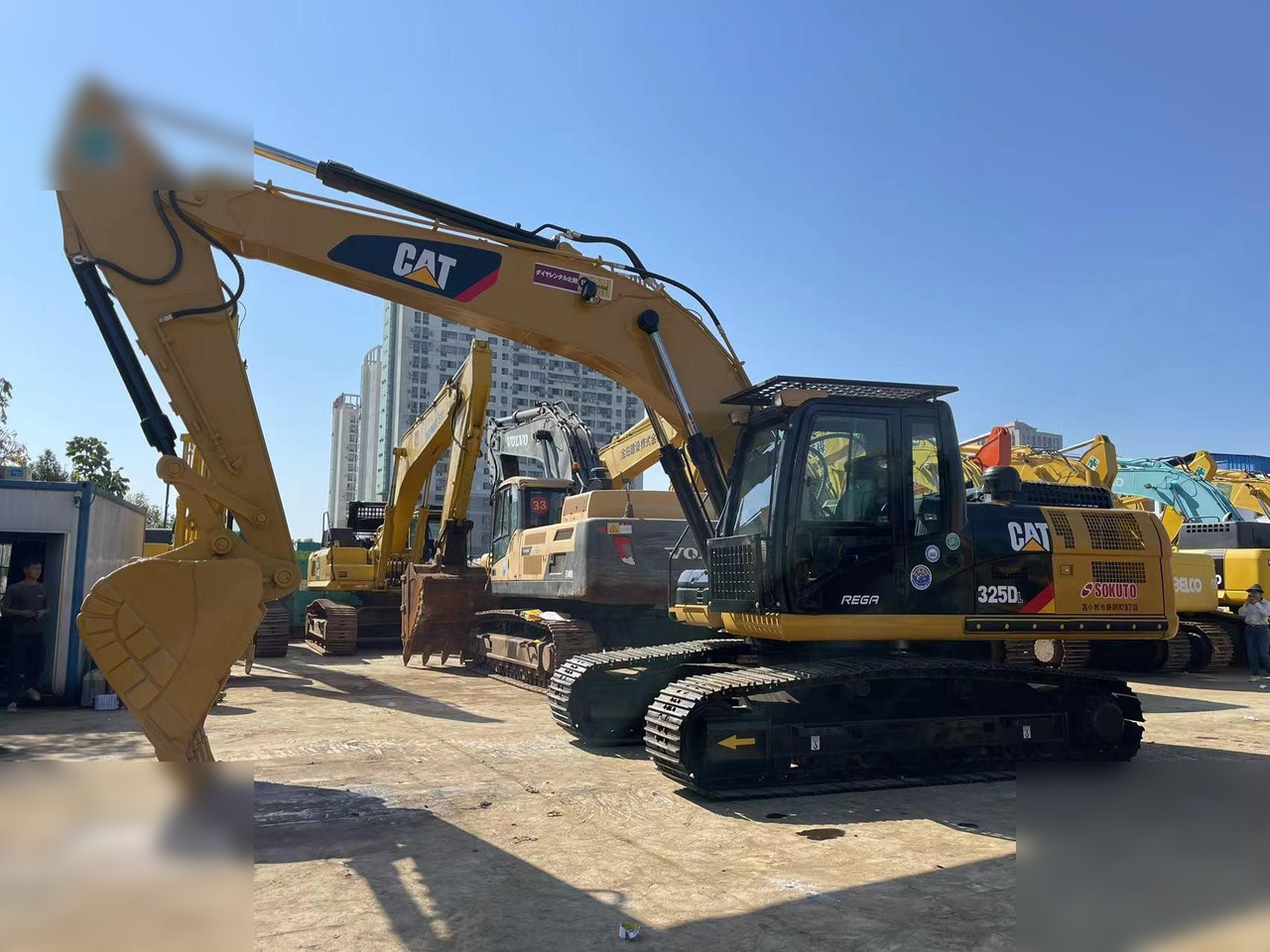 CATERPILLAR 325DL - Excavator pe şenile: Foto 4 CATERPILLAR 325DL - Excavator pe şenile: Foto 4