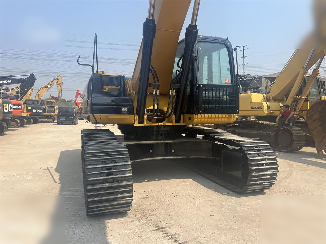 CATERPILLAR 330D - Excavator pe şenile: Foto 4 CATERPILLAR 330D - Excavator pe şenile: Foto 4