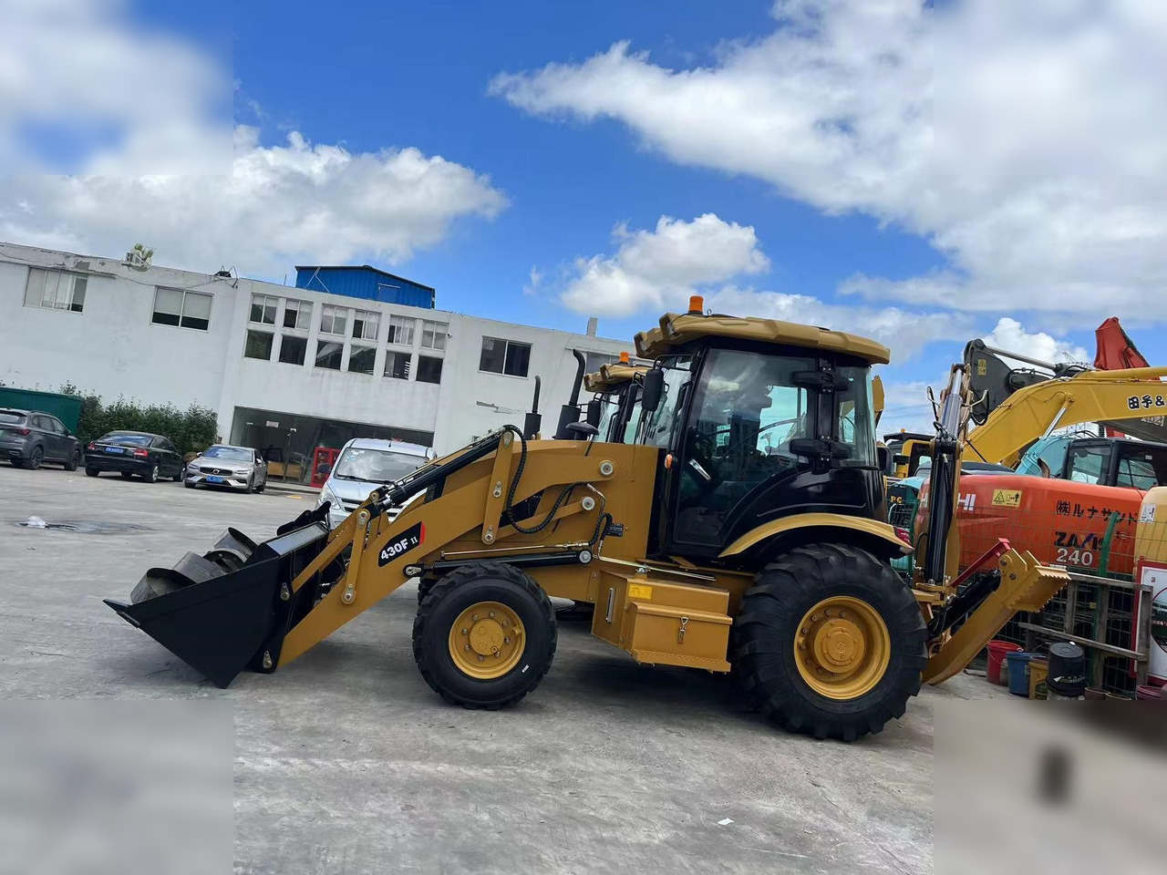 CATERPILLAR 430F2 - Buldoexcavator: Foto 1 CATERPILLAR 430F2 - Buldoexcavator: Foto 1