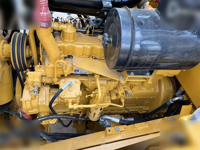 Încărcător frontal pe pneuri CATERPILLAR 966H: Foto 8 Încărcător frontal pe pneuri CATERPILLAR 966H: Foto 8