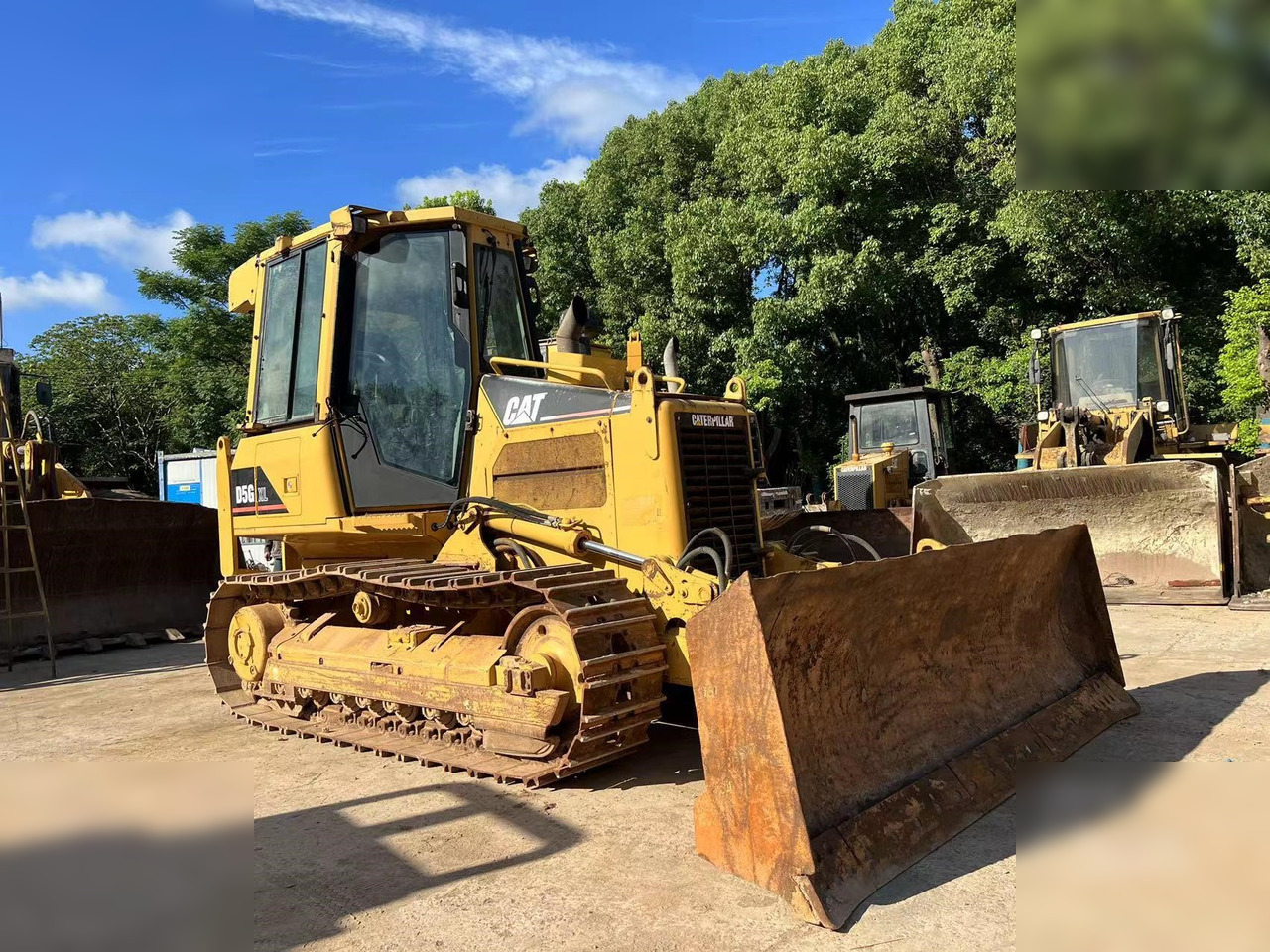 CATERPILLAR D5G XL - Buldozer: Foto 2 CATERPILLAR D5G XL - Buldozer: Foto 2
