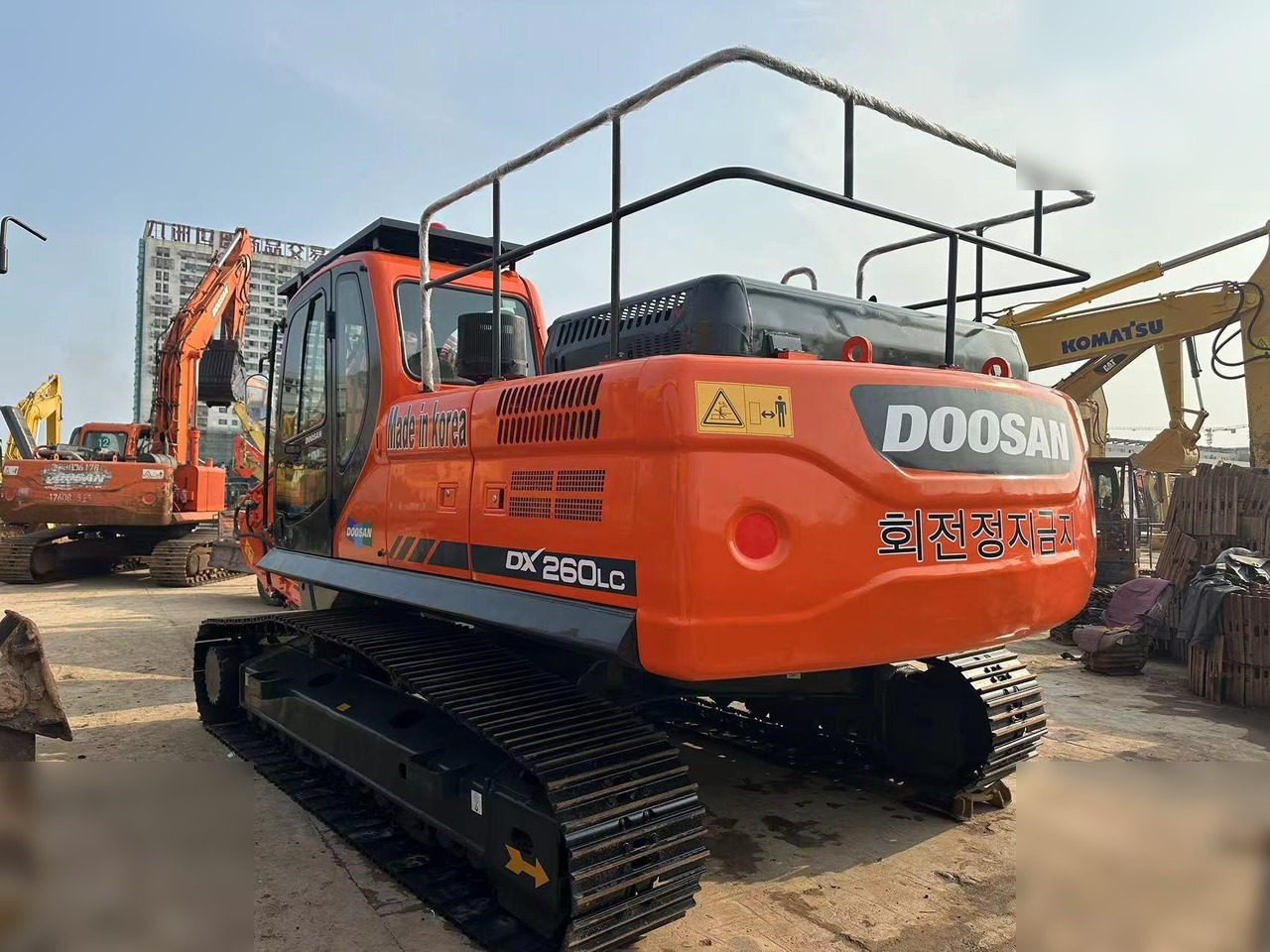 DOOSAN DX260 LC - Excavator pe şenile: Foto 3 DOOSAN DX260 LC - Excavator pe şenile: Foto 3