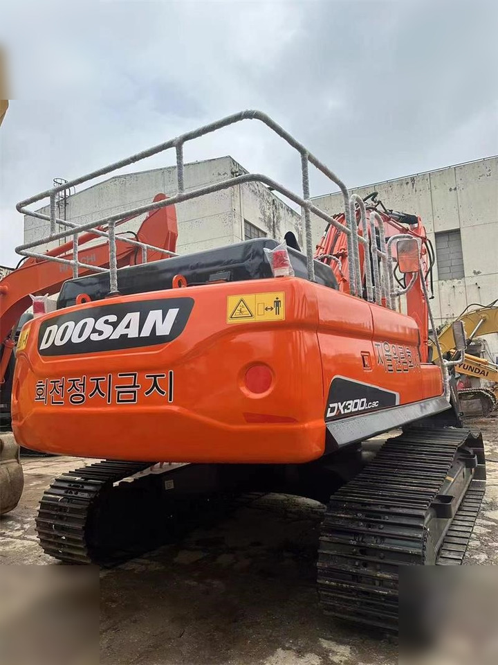 DOOSAN DX300 LC-9C - Excavator pe şenile: Foto 5 DOOSAN DX300 LC-9C - Excavator pe şenile: Foto 5