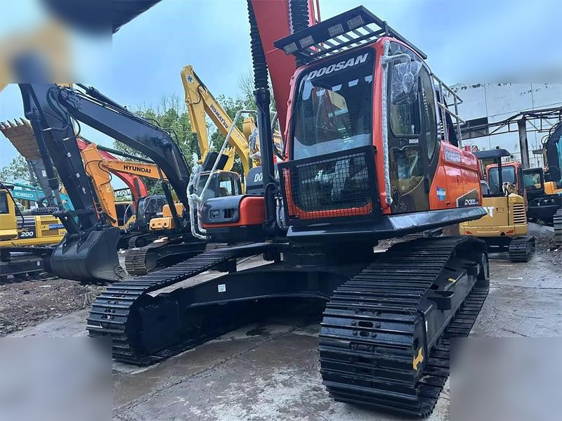 DOOSAN DX300 LC-9C - Excavator pe şenile: Foto 4 DOOSAN DX300 LC-9C - Excavator pe şenile: Foto 4