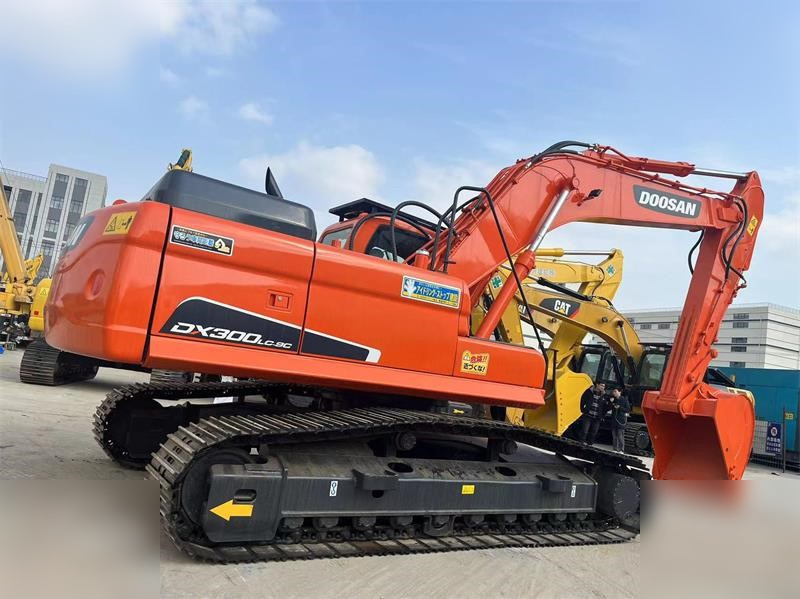 DOOSAN DX300 LC-9C - Excavator pe şenile: Foto 1 DOOSAN DX300 LC-9C - Excavator pe şenile: Foto 1