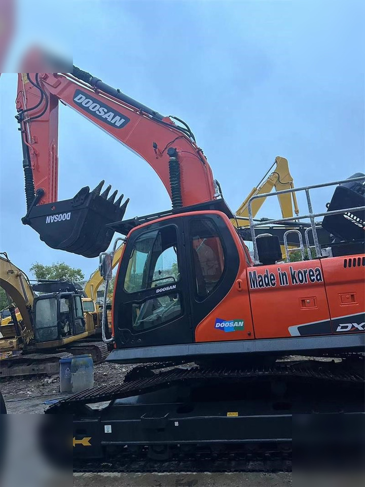 DOOSAN DX300 LC-9C - Excavator pe şenile: Foto 2 DOOSAN DX300 LC-9C - Excavator pe şenile: Foto 2
