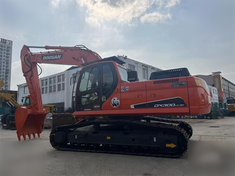 DOOSAN DX300 LC-9C - Excavator pe şenile: Foto 2 DOOSAN DX300 LC-9C - Excavator pe şenile: Foto 2